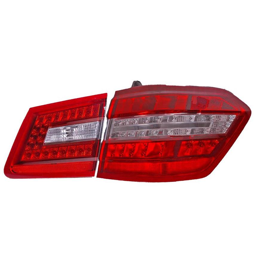 Mercedes Tail Light Assembly - Inner and Outer 2128201064 - Valeo 4013090KIT